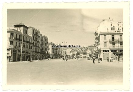 3241 Κατοχική πλατεία Αγίας Σοφίας, 1